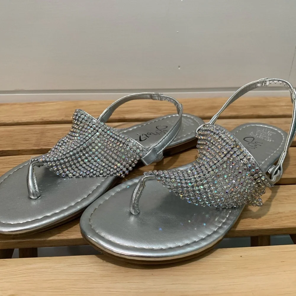Silver sandals with fun jewel embellishment. - Picture 1 of 6